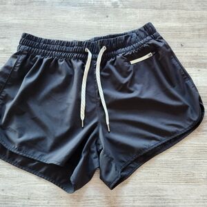 Vuori Shorts